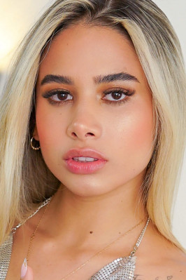 Amelie Stone from VRLATINA